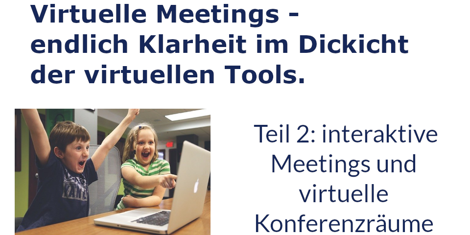 Kinder, die sich freuen, weil sie so gut in einem virtual classroom arbeiten könnnen.